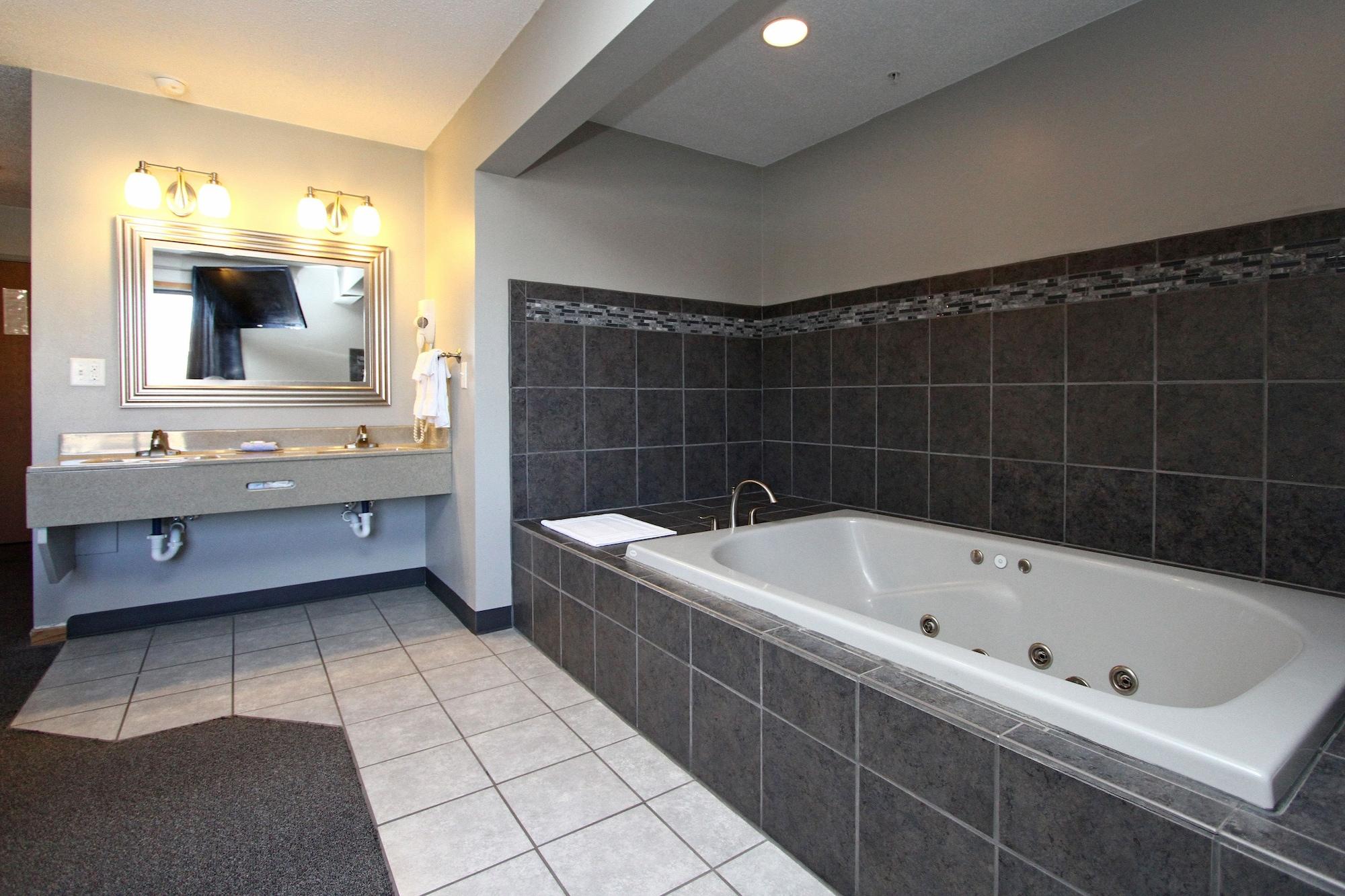 New Victorian Inn & Suites Kearney Exterior photo