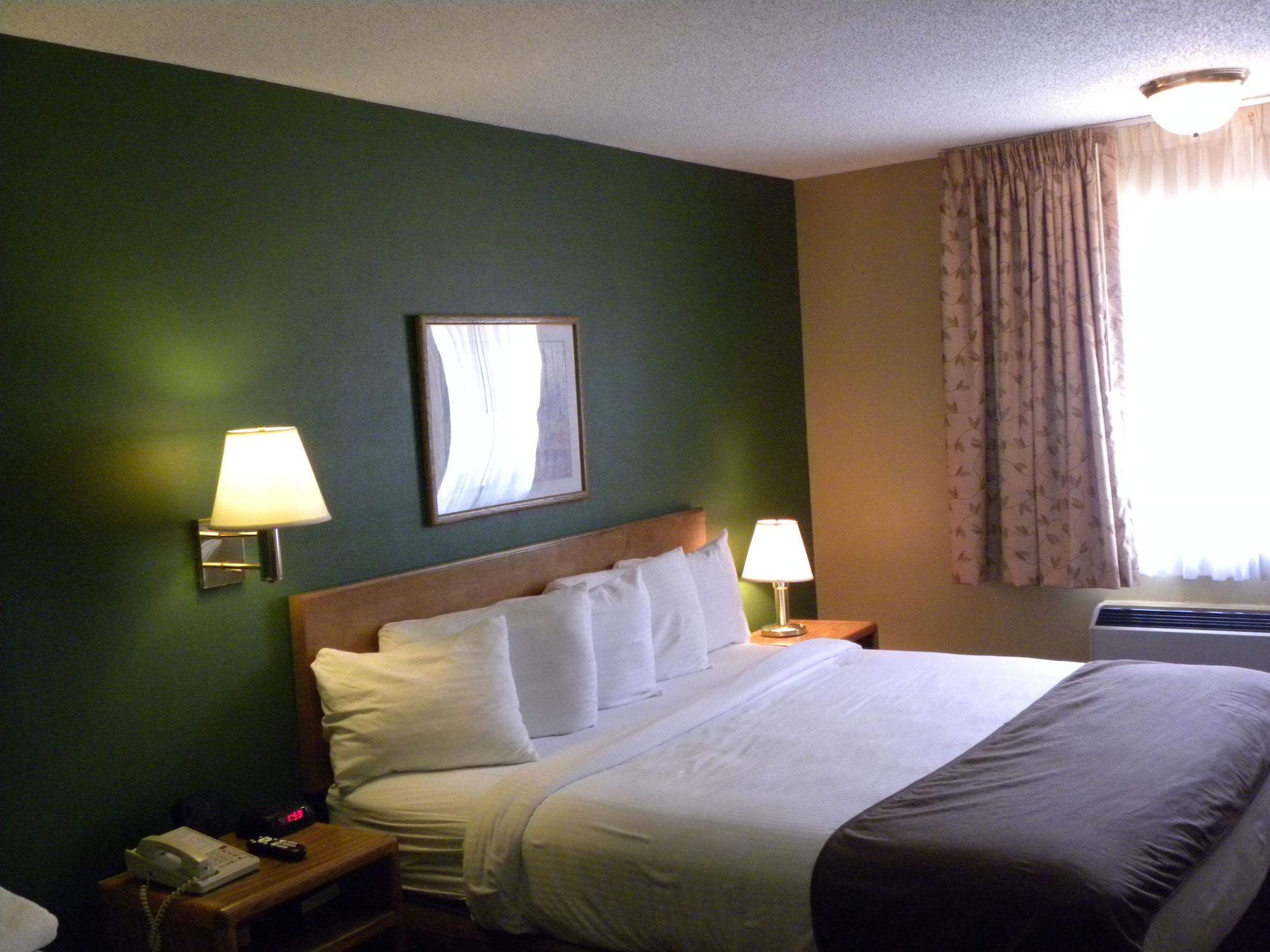 New Victorian Inn & Suites Kearney Exterior photo
