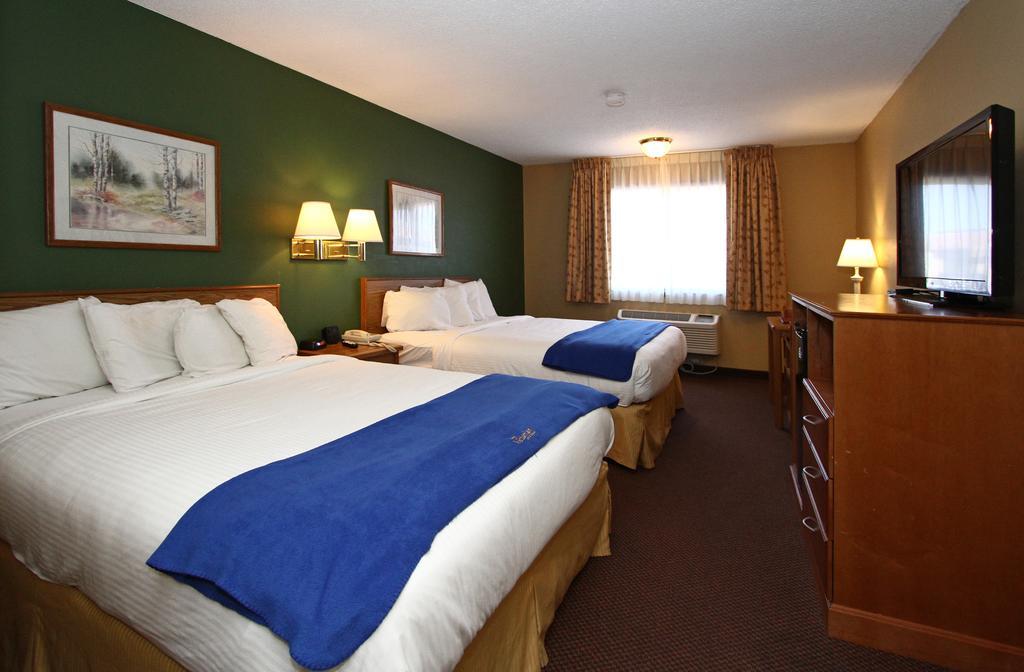 New Victorian Inn & Suites Kearney Exterior photo