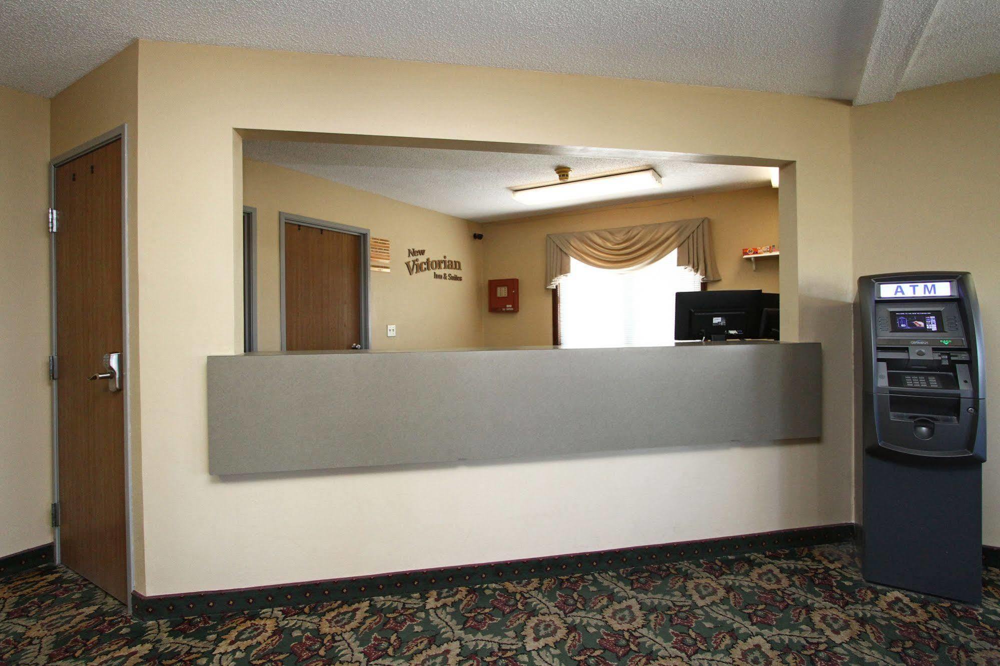 New Victorian Inn & Suites Kearney Exterior photo