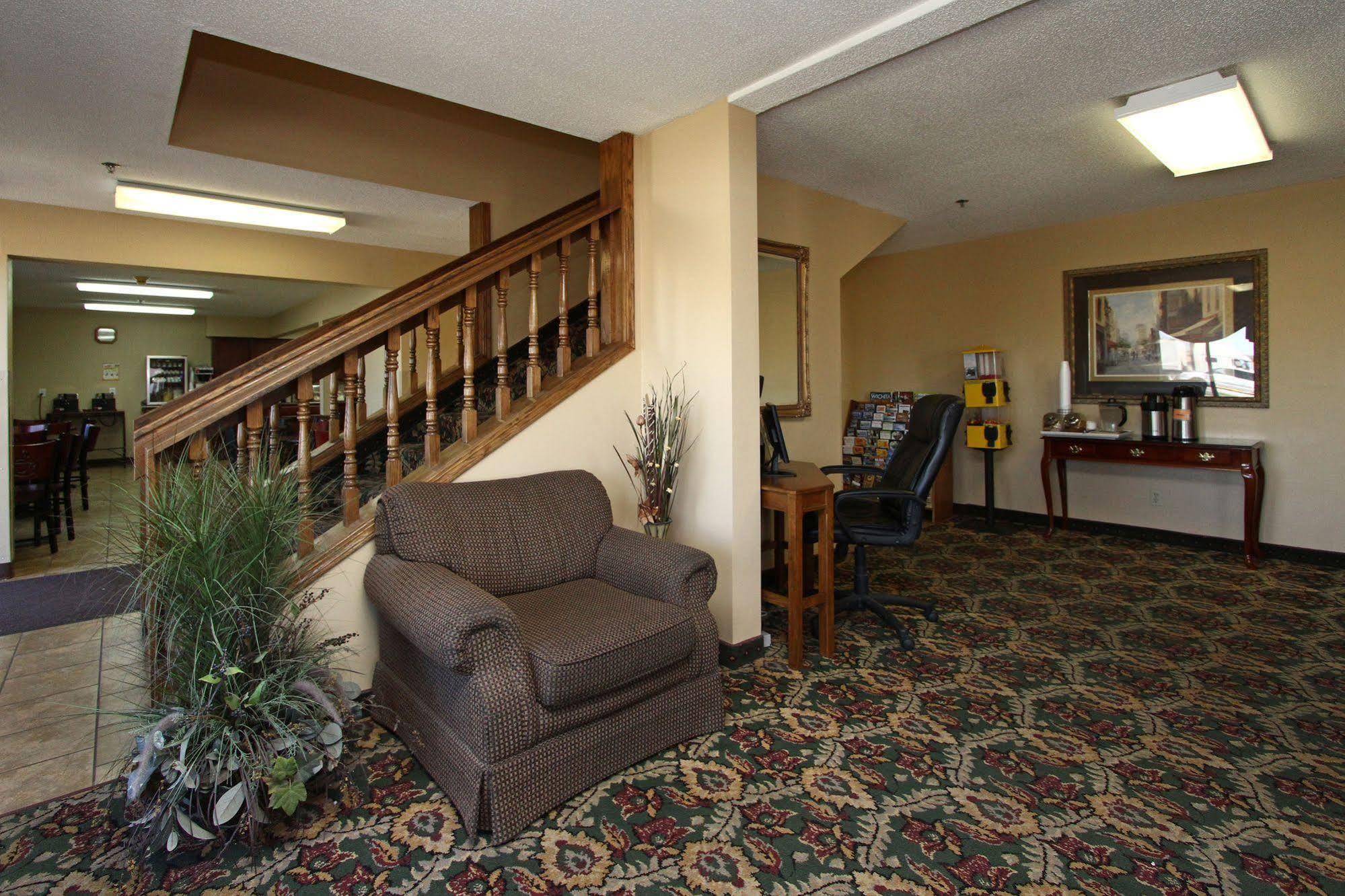 New Victorian Inn & Suites Kearney Exterior photo